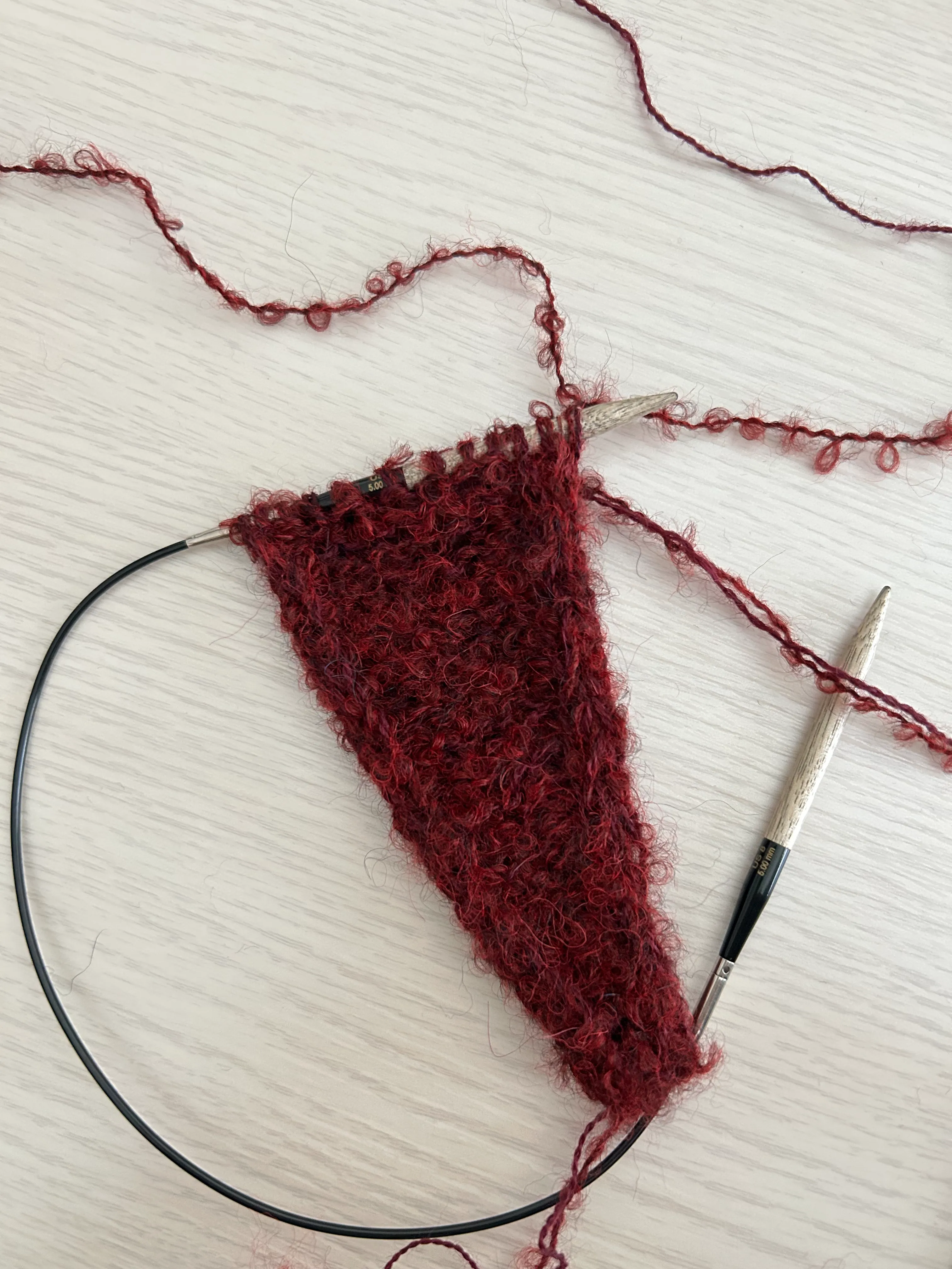 Isager Bouclé 其實比我想像的細